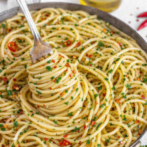 SPAGHETTI AGLIO OLIO